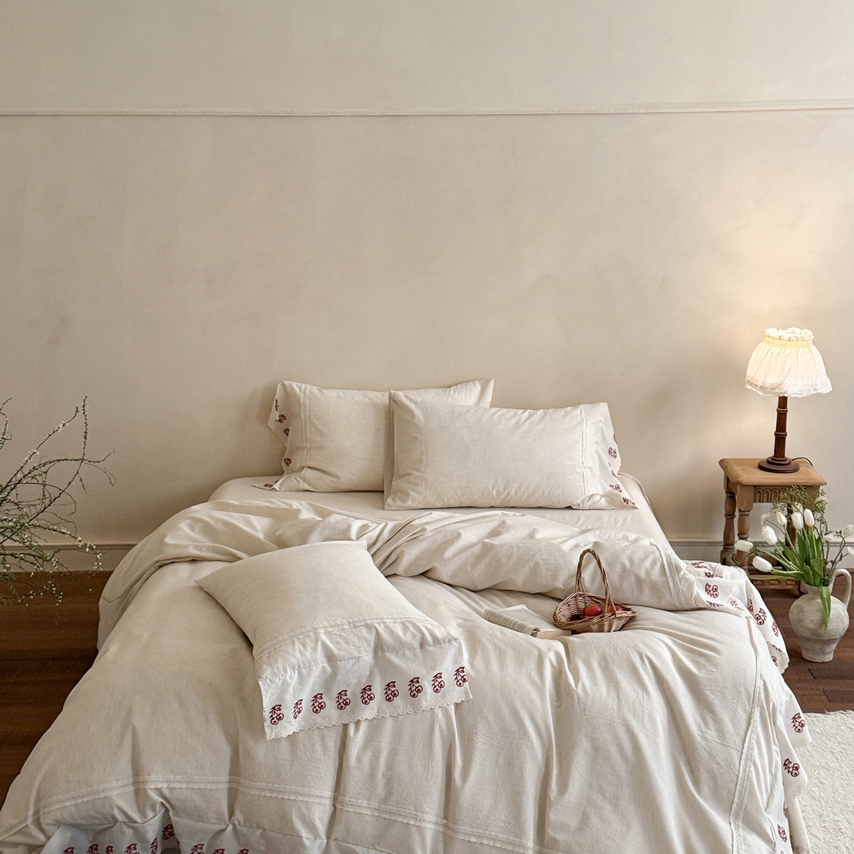 91家纺网 家纺一手货源 找家纺 MIU缪家居 2026新款亲肤舒适棉麻四件套-雾屿樱桃 麻本色