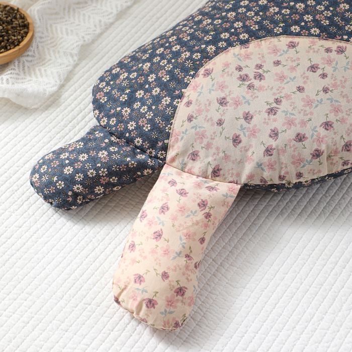 91家纺网 家纺一手货源 找家纺 （总）芯洲 2026年新款卡通猫咪造型可爱抱枕荞麦枕枕头枕芯