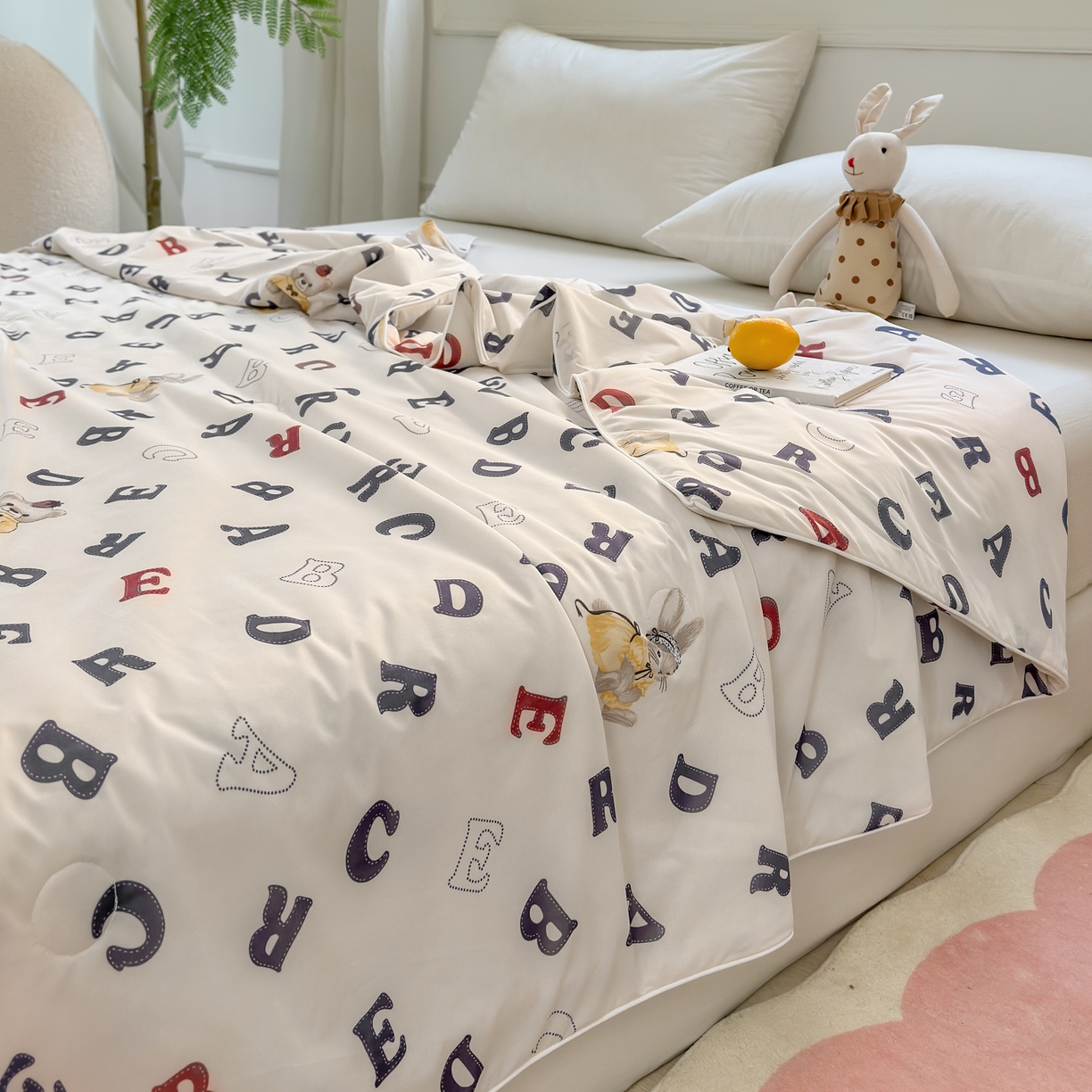 91家纺网 家纺一手货源 找家纺 雯雨家纺 2026新款A类凉感丝夏被夏凉被空调被 小熊日记