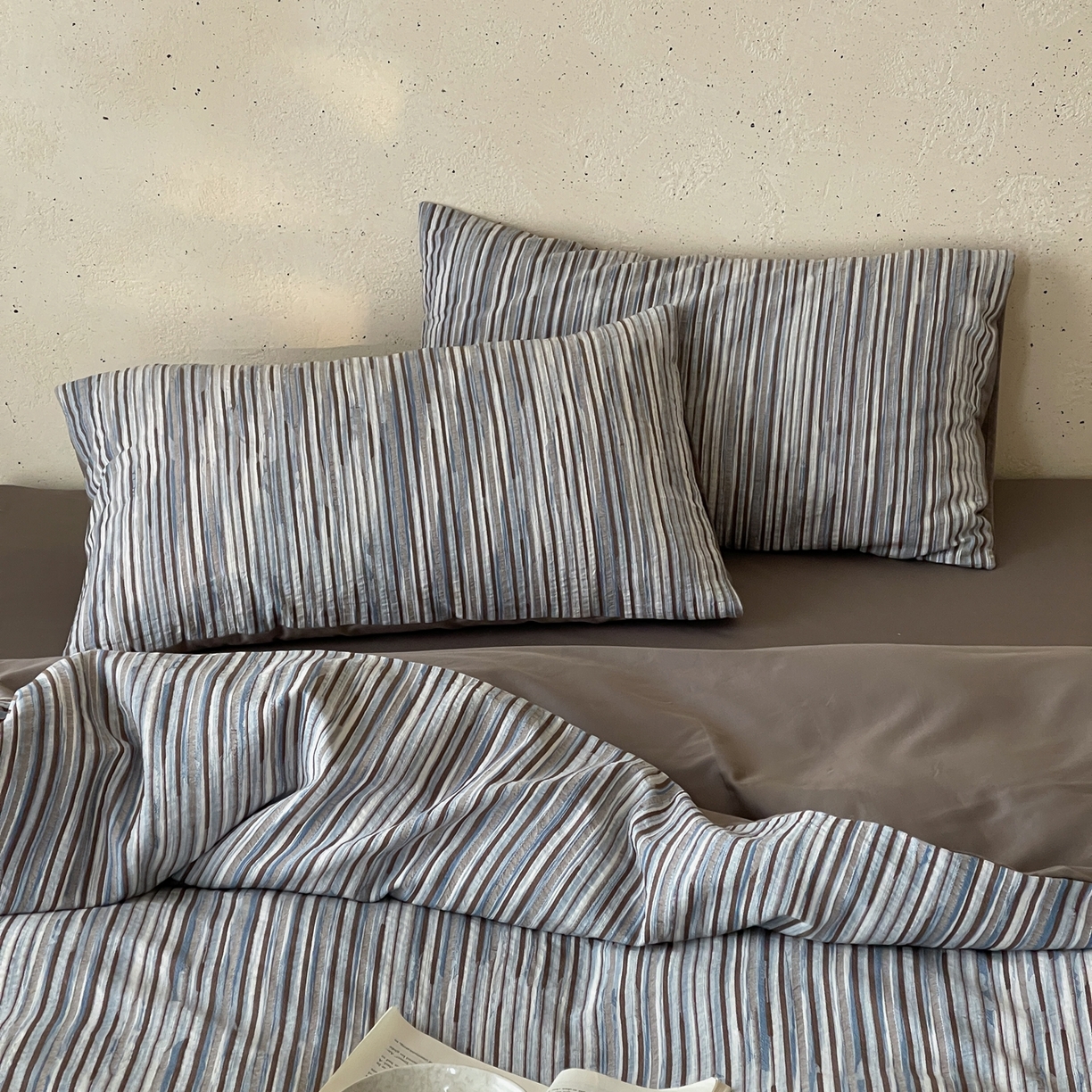 91家纺网 家纺一手货源 找家纺 云上 2026新款全棉纯棉色纺混段染条四件套-暮光 暮光-蓝咖灰