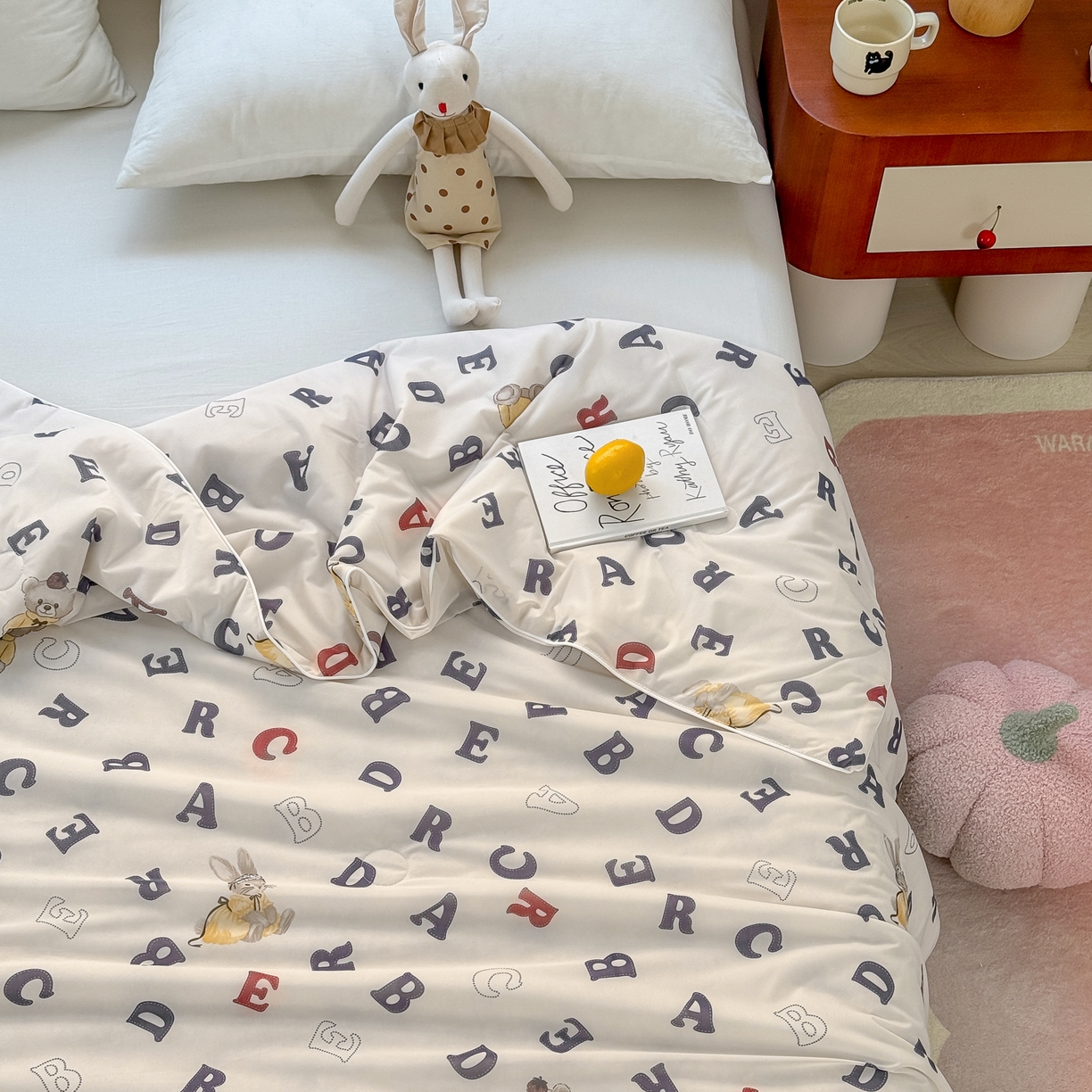 91家纺网 家纺一手货源 找家纺 雯雨家纺 2026新款A类凉感丝夏被夏凉被空调被 小熊日记