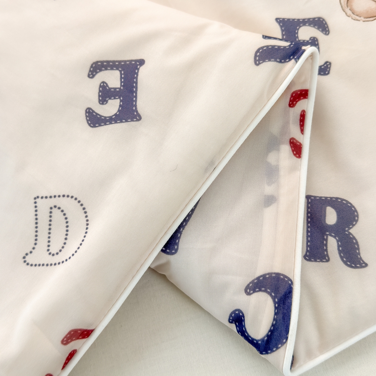 91家纺网 家纺一手货源 找家纺 雯雨家纺 2026新款A类凉感丝夏被夏凉被空调被 小熊日记