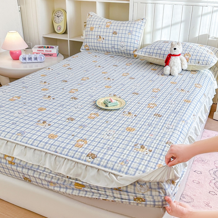 91家纺网 家纺一手货源 找家纺 欣宜家纺 2026新款花边全棉纯棉印花夹棉床笠床垫保护套罩 童年