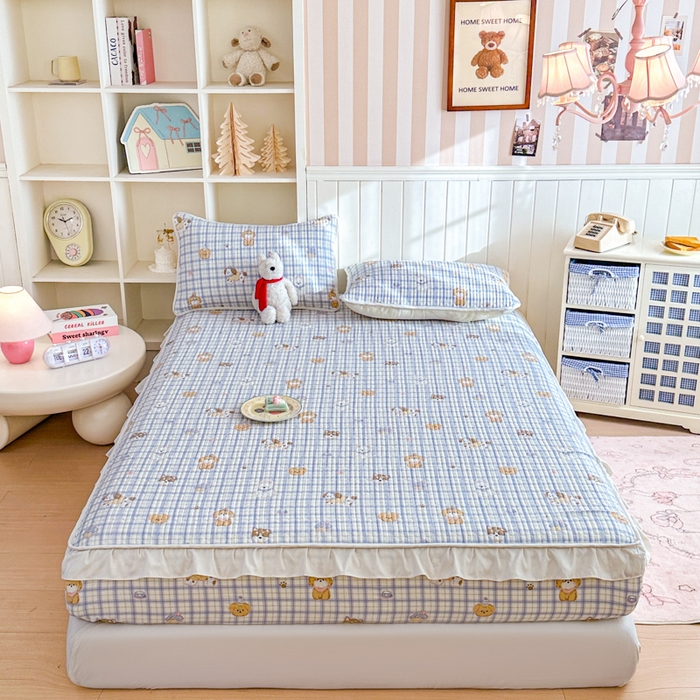 91家纺网 家纺一手货源 找家纺 欣宜家纺 2026新款花边全棉纯棉印花夹棉床笠床垫保护套罩 童年