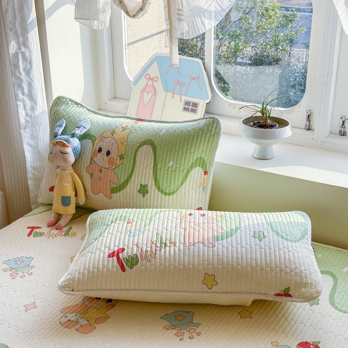 91家纺网 家纺一手货源 找家纺 欣宜家纺 2026新款花边全棉纯棉印花夹棉床笠床垫保护套罩 泡泡星人