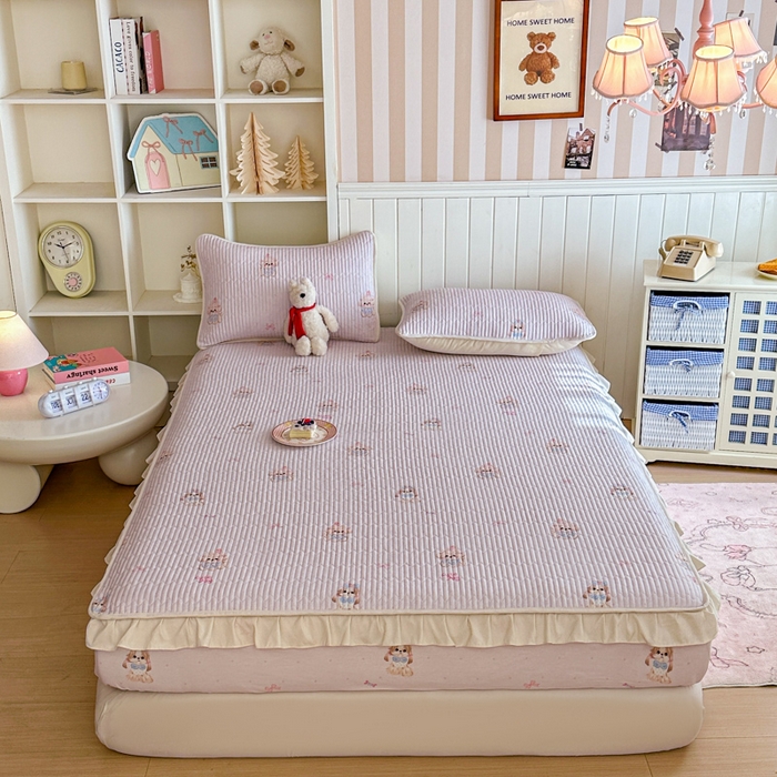 91家纺网 家纺一手货源 找家纺 欣宜家纺 2026新款花边全棉纯棉印花夹棉床笠床垫保护套罩 艾米丽