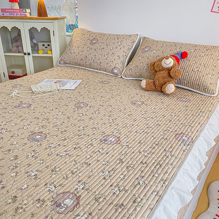 91家纺网 家纺一手货源 找家纺 欣宜家纺 2026新款花边全棉纯棉印花夹棉床笠床垫保护套罩 碎花兔兔