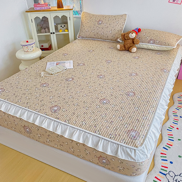 91家纺网 家纺一手货源 找家纺 欣宜家纺 2026新款花边全棉纯棉印花夹棉床笠床垫保护套罩 碎花兔兔