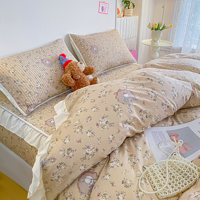 91家纺网 家纺一手货源 找家纺 欣宜家纺 2026新款花边全棉纯棉印花夹棉床笠床垫保护套罩 碎花兔兔