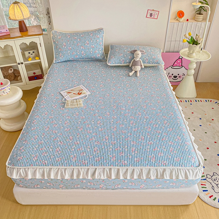 91家纺网 家纺一手货源 找家纺 欣宜家纺 2026新款花边全棉纯棉印花夹棉床笠床垫保护套罩 花田绿