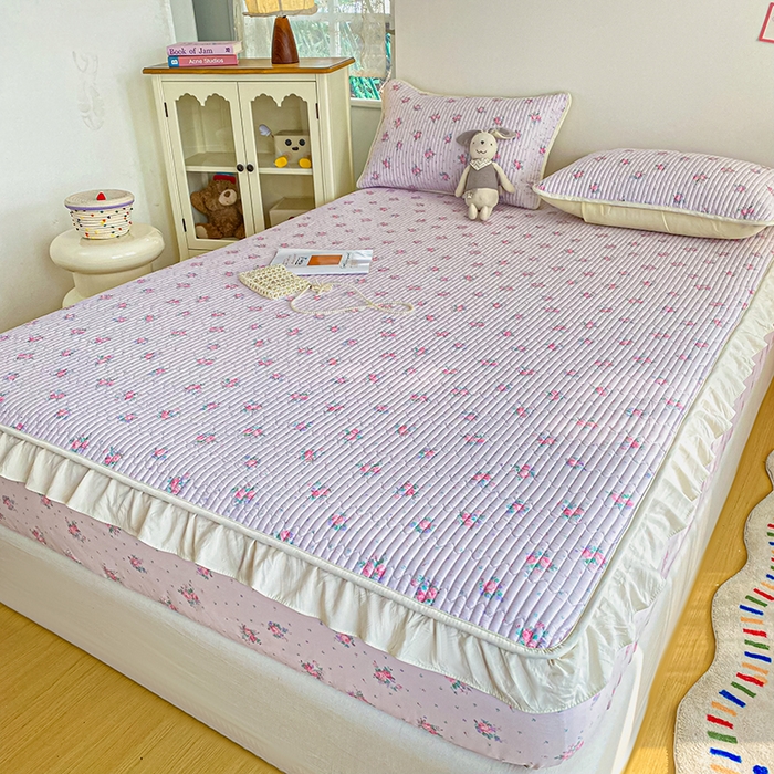 91家纺网 家纺一手货源 找家纺 欣宜家纺 2026新款花边全棉纯棉印花夹棉床笠床垫保护套罩 花田粉