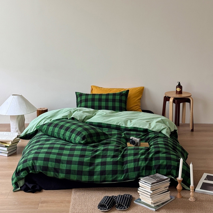 91家纺网 家纺一手货源 找家纺 艾沁家纺 2026新款复古风全棉色织水洗提花四件套 绿黑棋盘格十字提花主图