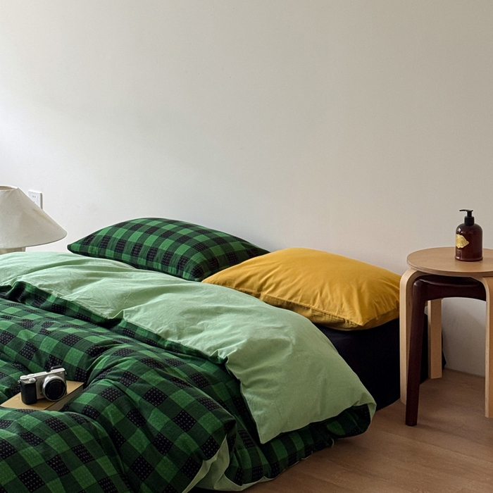 91家纺网 家纺一手货源 找家纺 艾沁家纺 2026新款复古风全棉色织水洗提花四件套 绿黑棋盘格十字提花-枕套绿格+黑