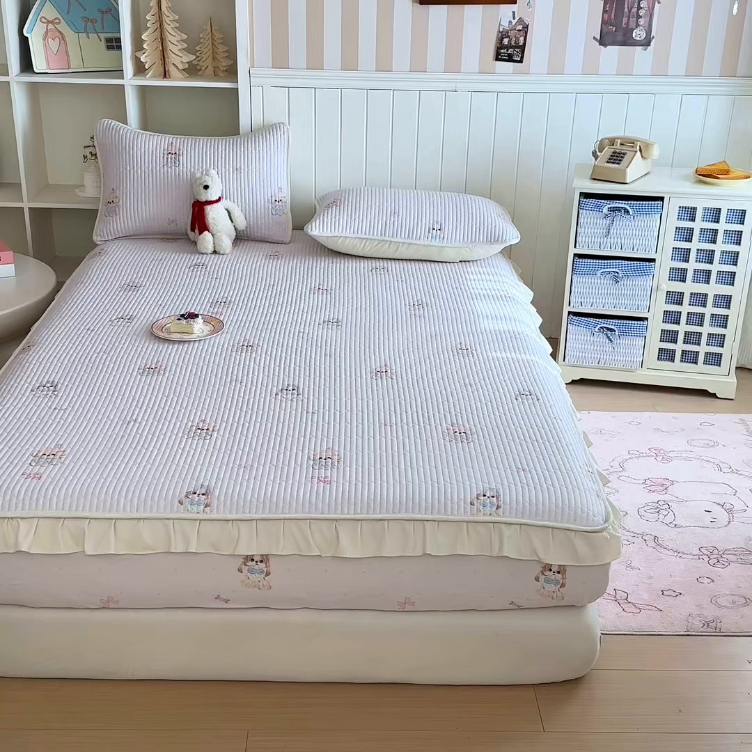 91家纺网 家纺一手货源 找家纺 （总）欣宜家纺 2026新款花边全棉纯棉印花夹棉床笠床垫保护套罩