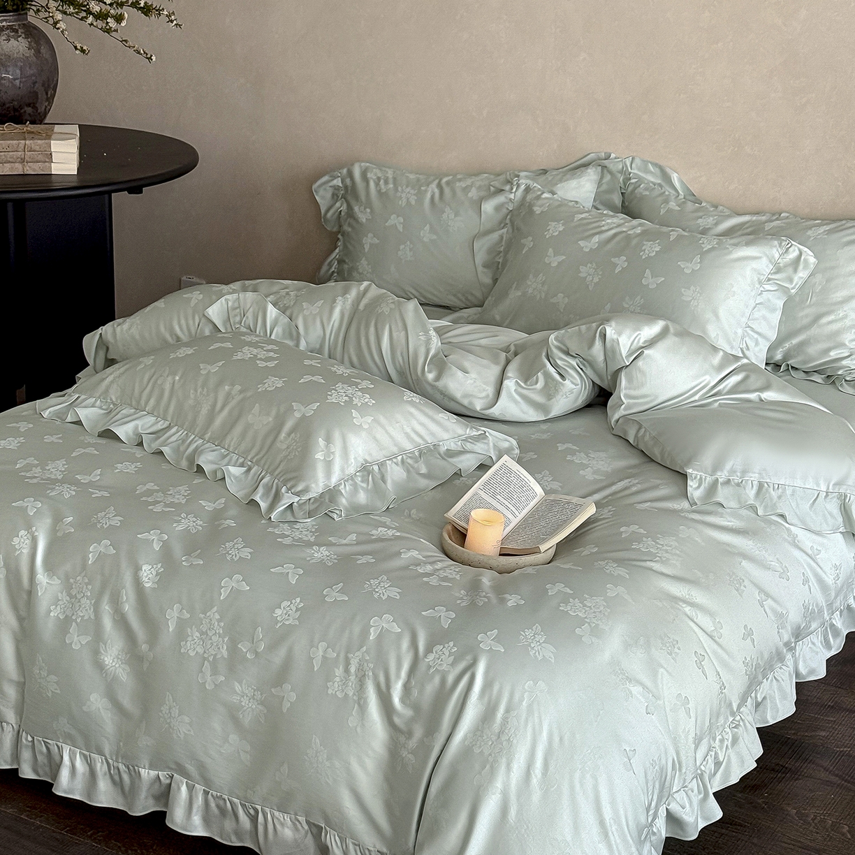 91家纺网 家纺一手货源 找家纺 花时间 2026新款轻法式天丝棉提花四件套-蝶恋花 （会员减10 参与日常超级立减后不低于348/368） 蝶恋花-绿