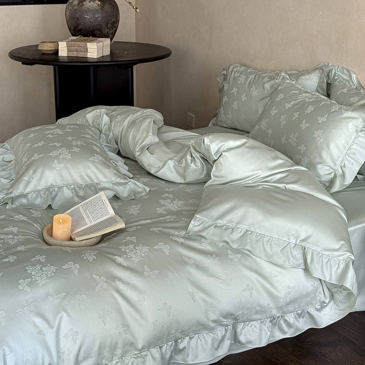 91家纺网 家纺一手货源 找家纺 花时间 2026新款轻法式天丝棉提花四件套-蝶恋花 （会员减10 参与日常超级立减后不低于348/368） 蝶恋花-绿