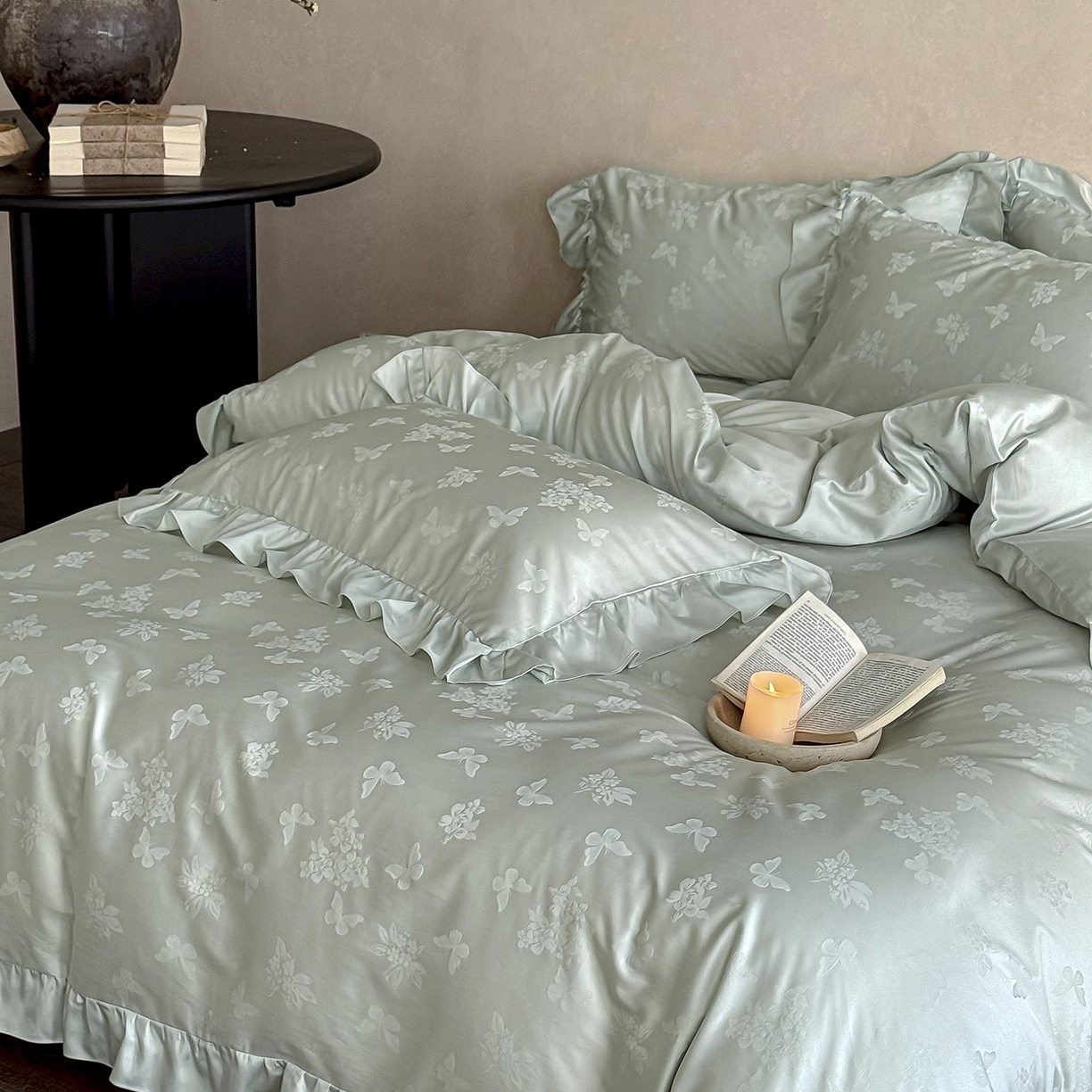 91家纺网 家纺一手货源 找家纺 花时间 2026新款轻法式天丝棉提花四件套-蝶恋花 （会员减10 参与日常超级立减后不低于348/368） 蝶恋花-绿