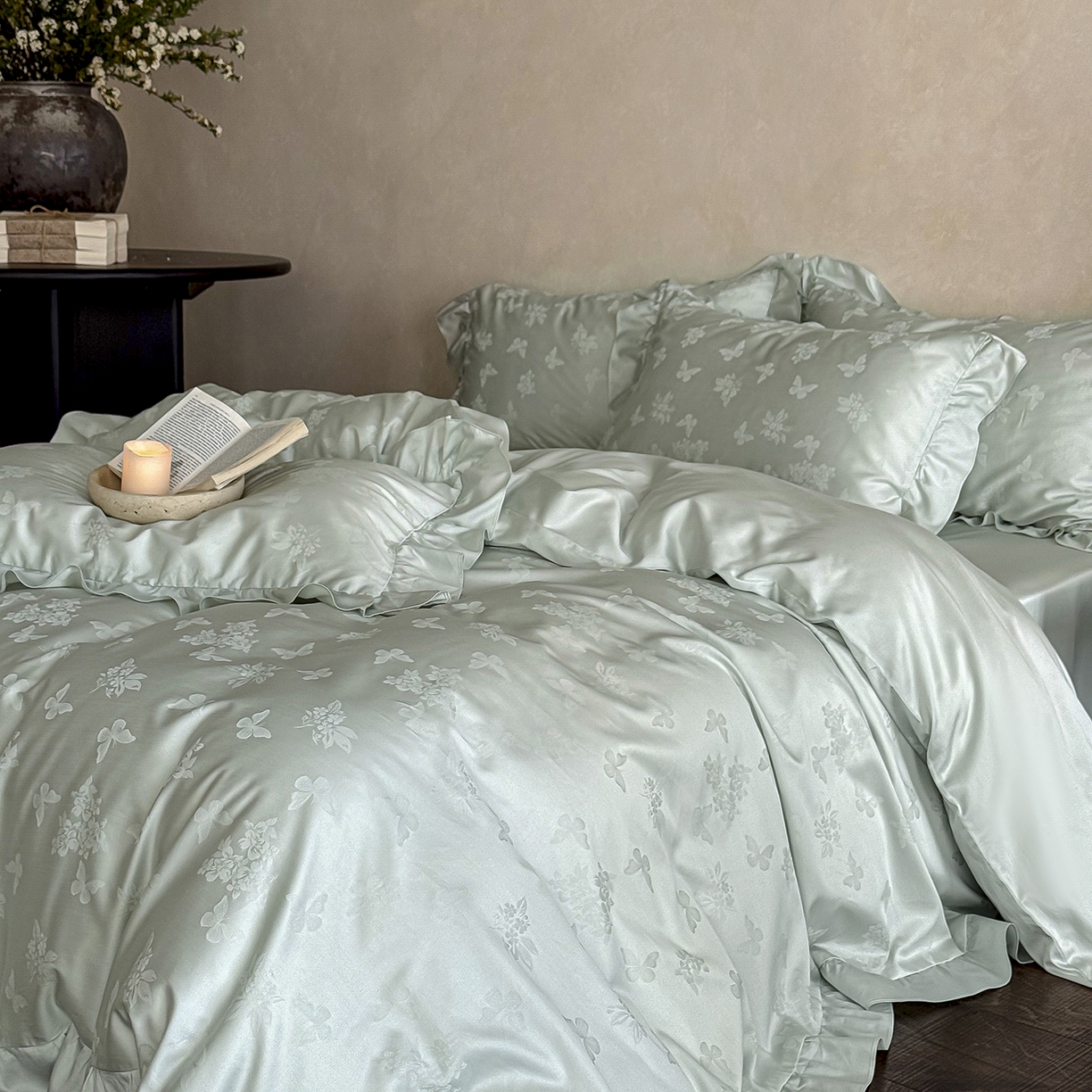 91家纺网 家纺一手货源 找家纺 花时间 2026新款轻法式天丝棉提花四件套-蝶恋花 （会员减10 参与日常超级立减后不低于348/368） 蝶恋花-绿