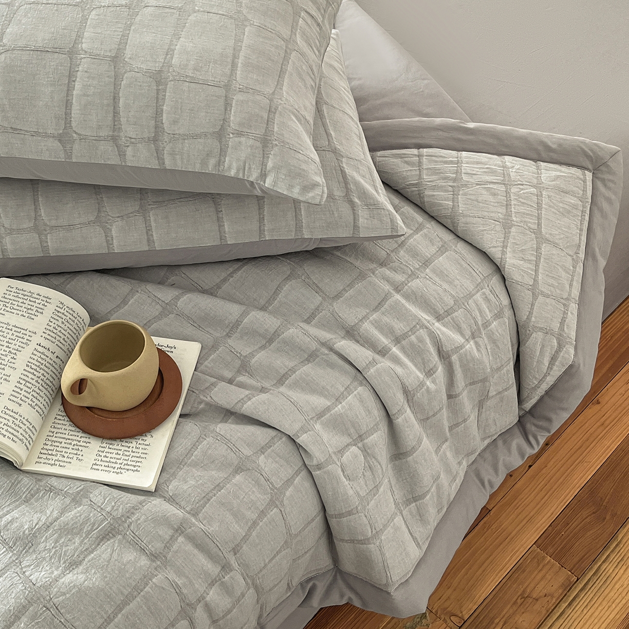 91家纺网 家纺一手货源 找家纺 吾秀家居 2026新款全棉纯棉大提花新疆棉花夏被夏凉被空调被四件套-石纹 石纹-浅灰