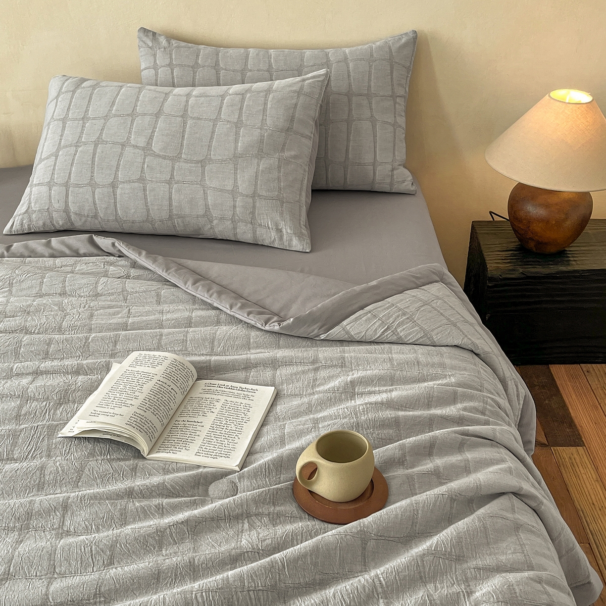 91家纺网 家纺一手货源 找家纺 吾秀家居 2026新款全棉纯棉大提花新疆棉花夏被夏凉被空调被四件套-石纹 石纹-浅灰