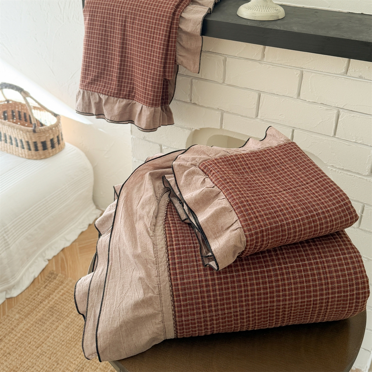 91家纺网 家纺一手货源 找家纺 欣宜家纺 2026新款全棉色织水洗棉床盖三件套 焦糖拿铁