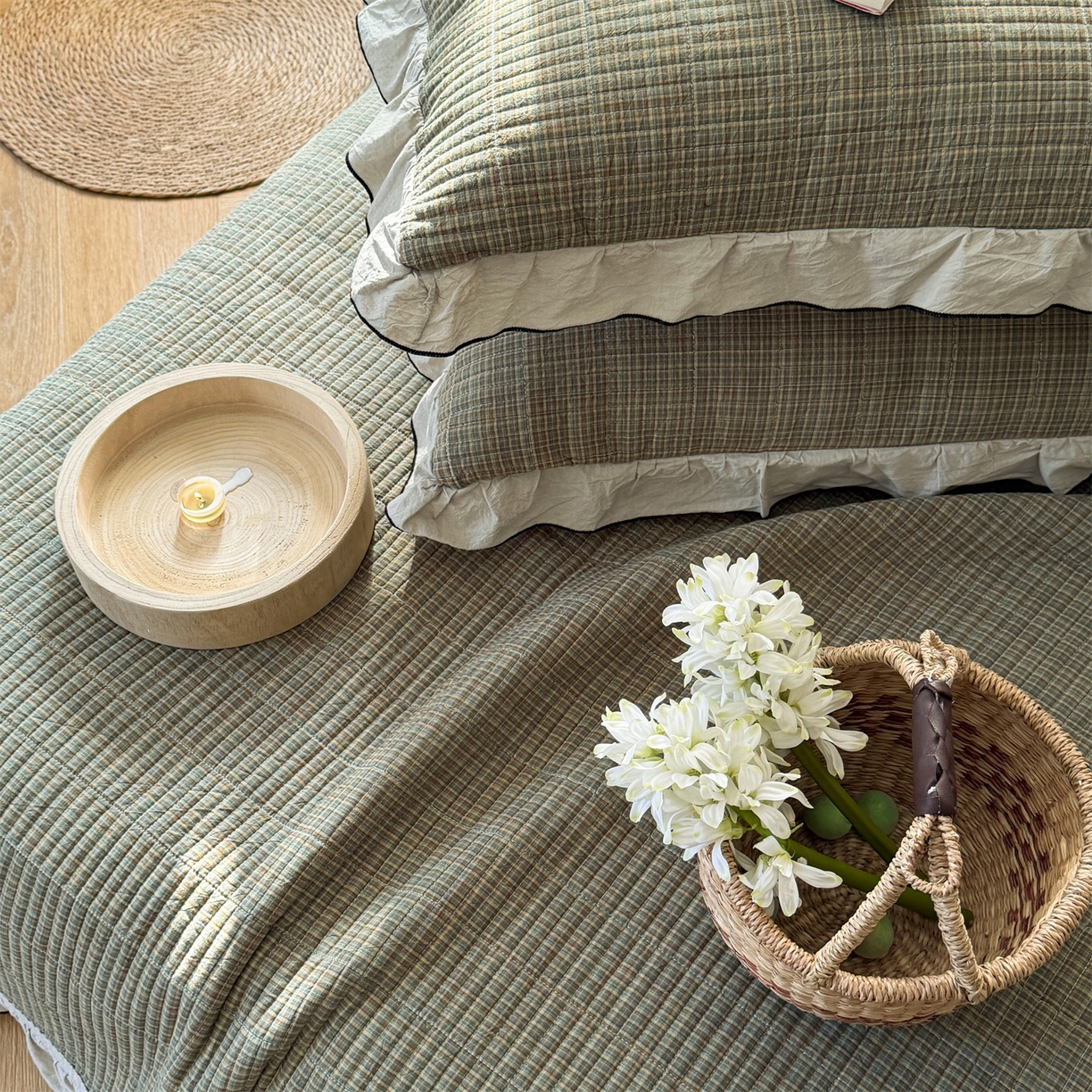 91家纺网 家纺一手货源 找家纺 欣宜家纺 2026新款全棉色织水洗棉床盖三件套 墨禾绿格