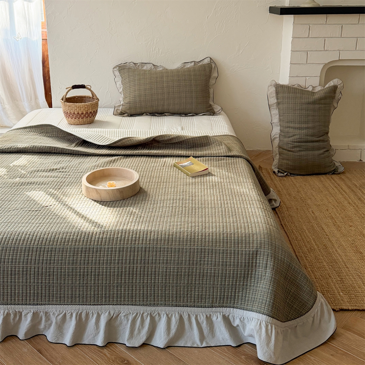 91家纺网 家纺一手货源 找家纺 欣宜家纺 2026新款全棉色织水洗棉床盖三件套 墨禾绿格