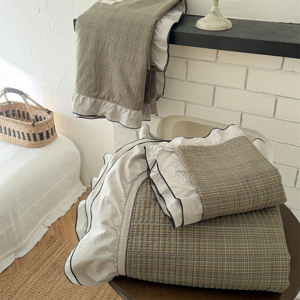 91家纺网 家纺一手货源 找家纺 欣宜家纺 2026新款全棉色织水洗棉床盖三件套 墨禾绿格