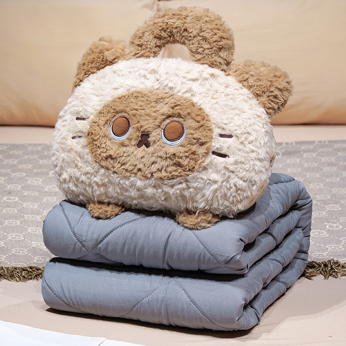 91家纺网 家纺一手货源 找家纺 （总）仟亿莱 2026新款歪耳暹罗猫手提式抱枕被