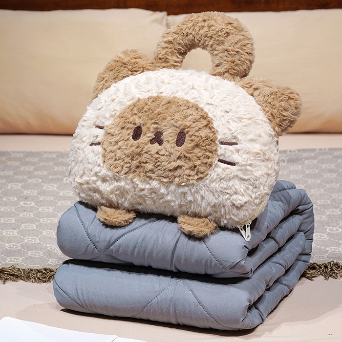 91家纺网 家纺一手货源 找家纺 （总）仟亿莱 2026新款歪耳暹罗猫手提式抱枕被