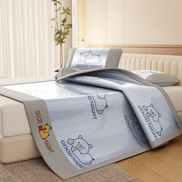 91家纺网 家纺一手货源 找家纺 （总）好福居 2026新款冰藤刺绣凉感席凉席-卡皮巴拉款-小熊款