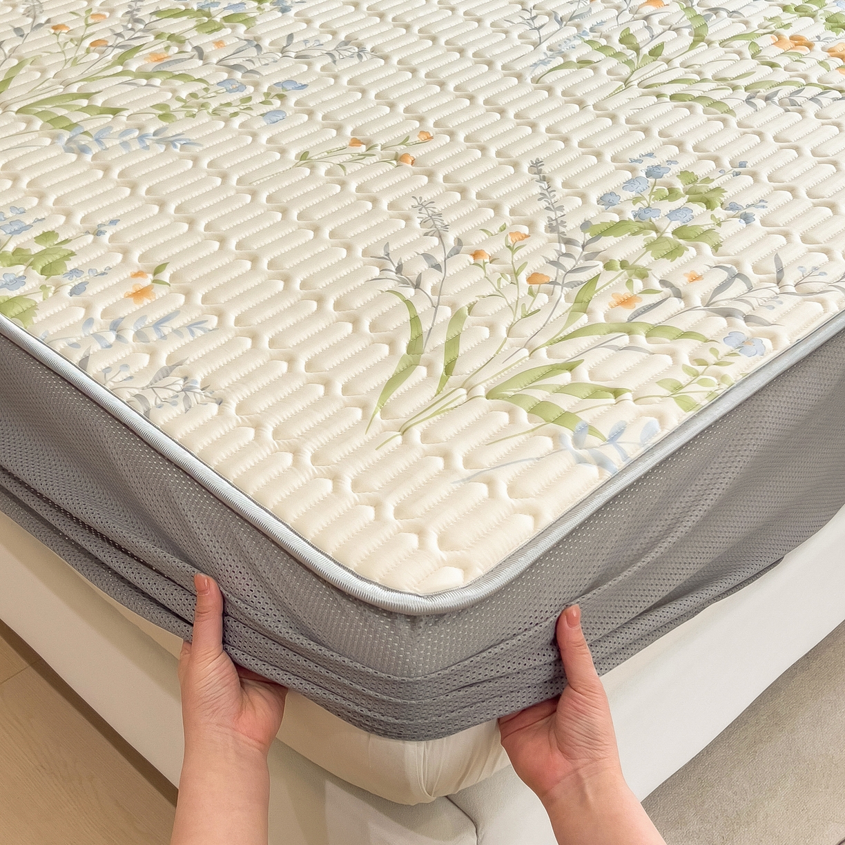 91家纺网 家纺一手货源 找家纺 摩妮卡 2026春夏新款凉感丝印花小清新乳胶凉席席子床笠款三件套 绿意盎然