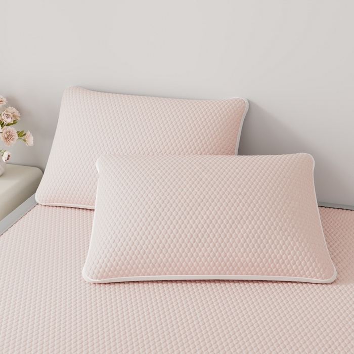 91家纺网 家纺一手货源 找家纺 好福居 2026新款PE冰豆豆席-床笠款-床席款凉席三件套 幸运小狗-粉床席款