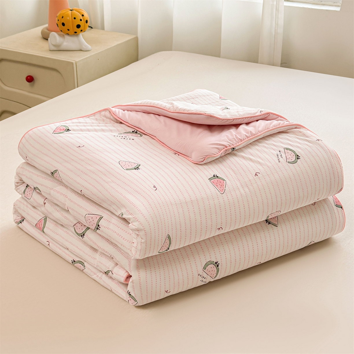 91家纺网 家纺一手货源 找家纺 景眠 2026新款凉感丝印花仿锦氨大豆夏被夏凉被空调被 西瓜派