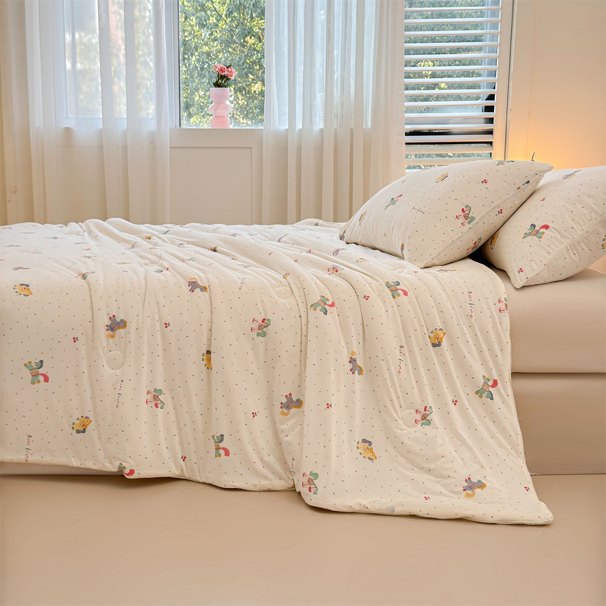 91家纺网 家纺一手货源 找家纺 景眠 2026新款凉感丝印花仿锦氨大豆夏被夏凉被空调被 犬马之恋