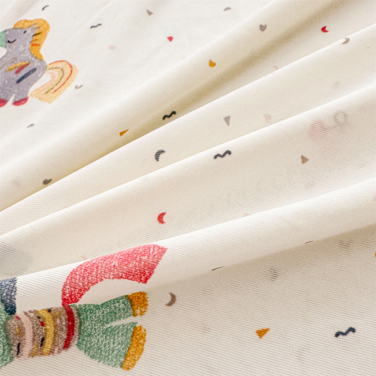 91家纺网 家纺一手货源 找家纺 景眠 2026新款凉感丝印花仿锦氨大豆夏被夏凉被空调被 犬马之恋