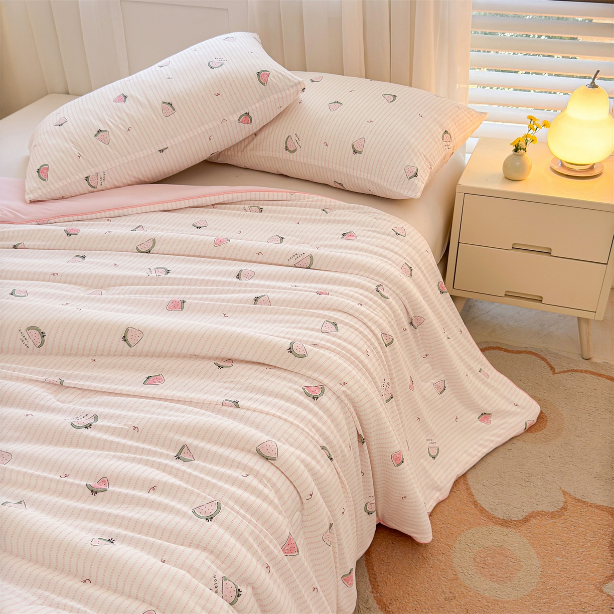 91家纺网 家纺一手货源 找家纺 景眠 2026新款凉感丝印花仿锦氨大豆夏被夏凉被空调被 西瓜派