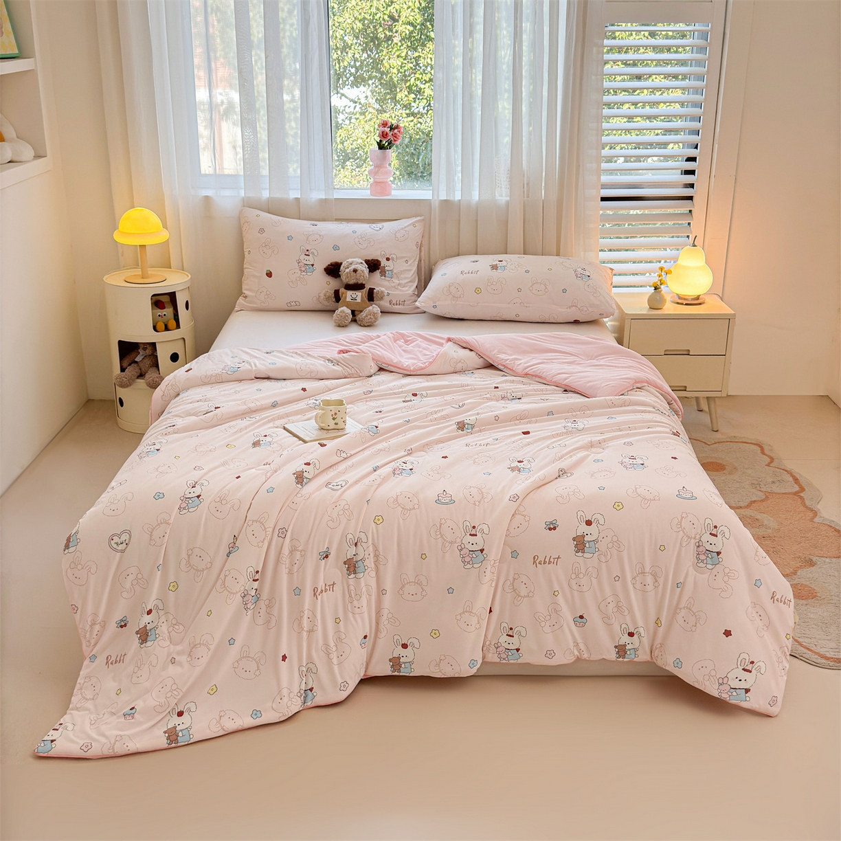 91家纺网 家纺一手货源 找家纺 景眠 2026新款凉感丝印花仿锦氨大豆夏被夏凉被空调被 樱桃兔