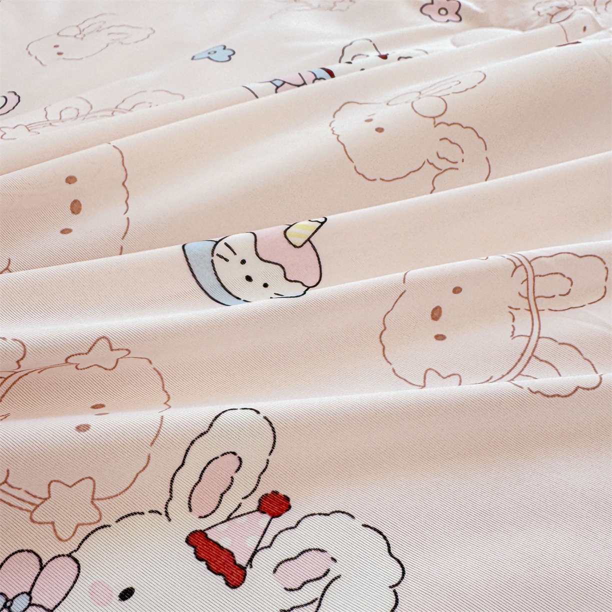 91家纺网 家纺一手货源 找家纺 景眠 2026新款凉感丝印花仿锦氨大豆夏被夏凉被空调被 樱桃兔