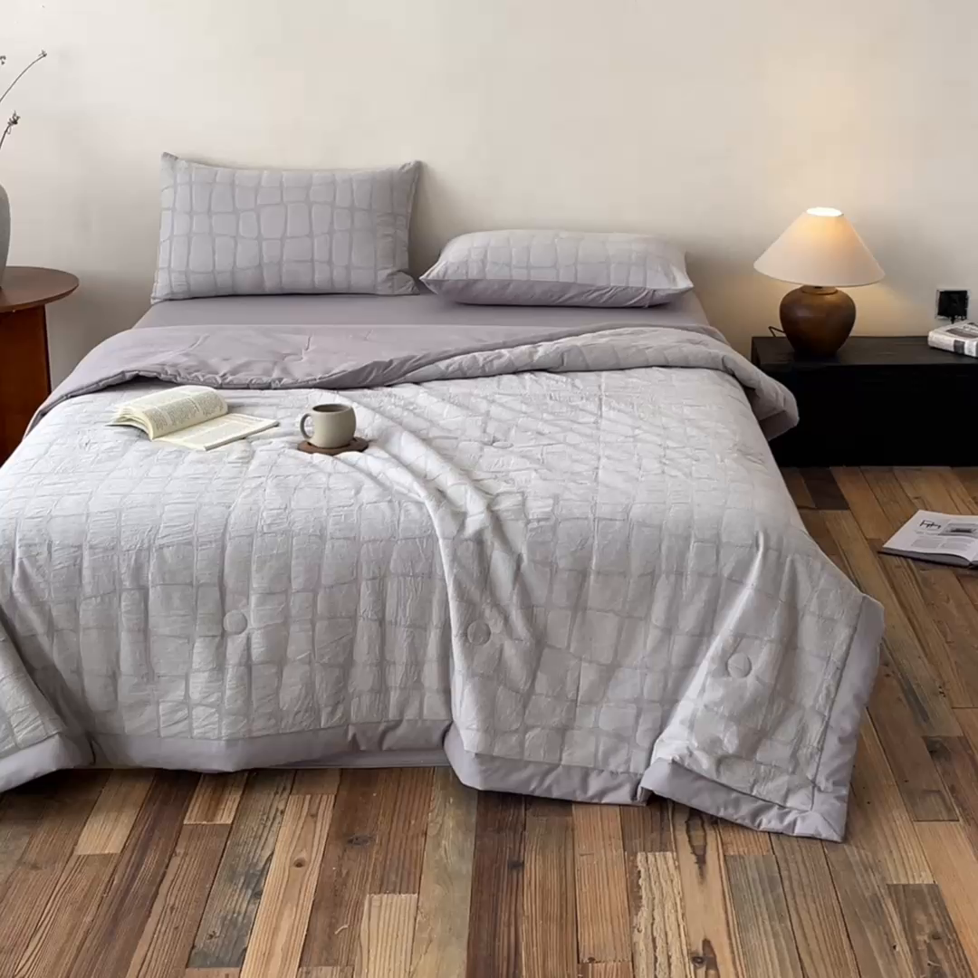 91家纺网 家纺一手货源 找家纺 吾秀家居 2026新款全棉纯棉大提花新疆棉花夏被夏凉被空调被四件套-石纹 石纹-浅灰