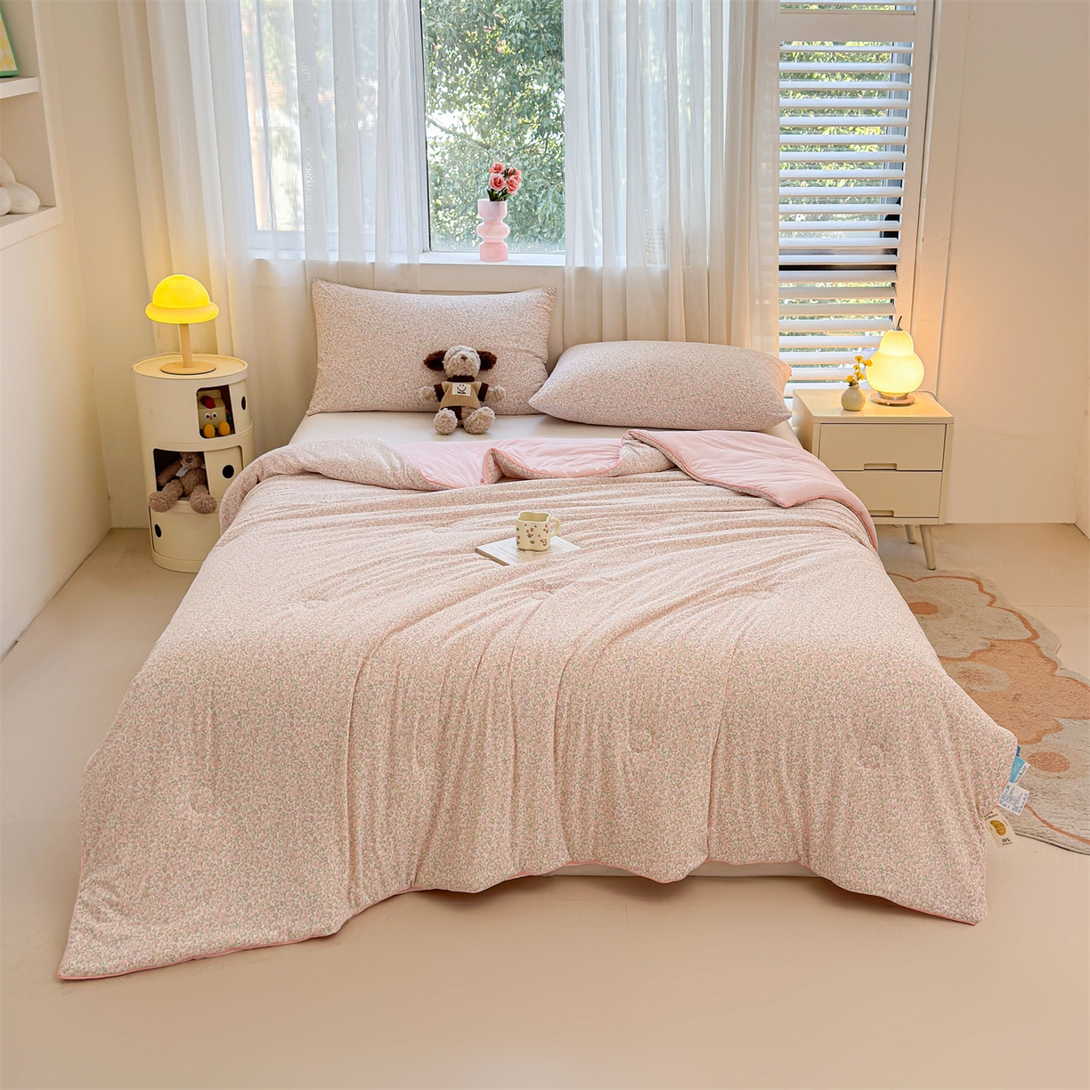 91家纺网 家纺一手货源 找家纺 景眠 2026新款凉感丝印花仿锦氨大豆夏被夏凉被空调被 夏日铃兰