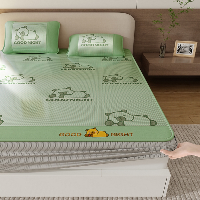 91家纺网 家纺一手货源 找家纺 好福居 2026新款冰藤刺绣凉感席凉席-卡皮巴拉款-小熊款 冰藤卡皮巴拉-绿-床笠款