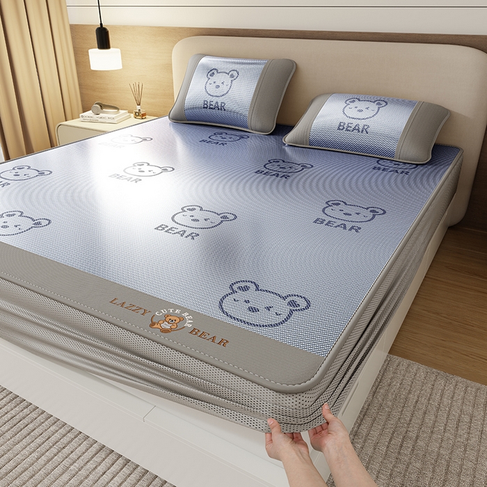 91家纺网 家纺一手货源 找家纺 好福居 2026新款冰藤刺绣凉感席凉席-卡皮巴拉款-小熊款 冰藤小熊-蓝-床笠款