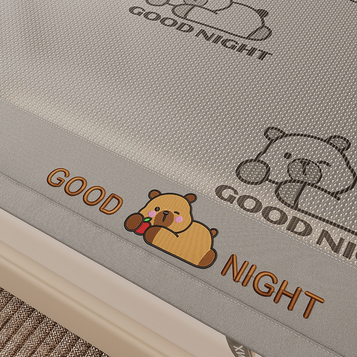 91家纺网 家纺一手货源 找家纺 好福居 2026新款冰藤刺绣凉感席凉席-卡皮巴拉款-小熊款 冰藤卡皮巴拉-灰-床席款