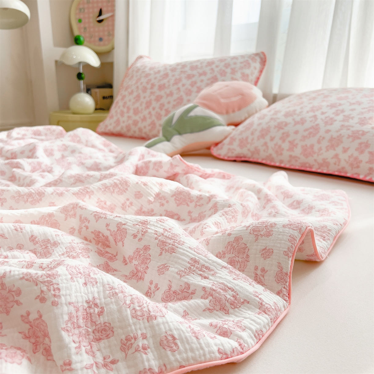 91家纺网 家纺一手货源 找家纺 兄弟坊 2026春夏新款全棉纯棉印花双层皱皱纱(滚边款)夏被纱布夏凉被午睡被盖毯夏凉被 花影梦痕