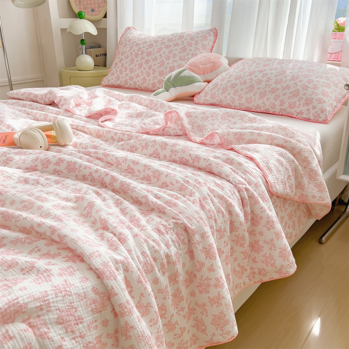 91家纺网 家纺一手货源 找家纺 兄弟坊 2026春夏新款全棉纯棉印花双层皱皱纱(滚边款)夏被纱布夏凉被午睡被盖毯夏凉被 花影梦痕