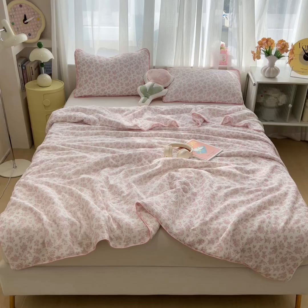 91家纺网 家纺一手货源 找家纺 兄弟坊 2026春夏新款全棉纯棉印花双层皱皱纱(滚边款)夏被纱布夏凉被午睡被盖毯夏凉被 花影梦痕
