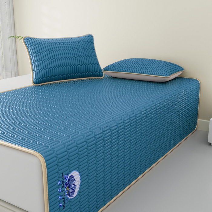 91家纺网 家纺一手货源 找家纺 家品罗兰 2026新款夏季A类乳胶冰丝席纯色家用双人冰丝席宿舍席子软可机洗折叠床单软垫床垫夏天空调席两三件套 富士山-典雅蓝