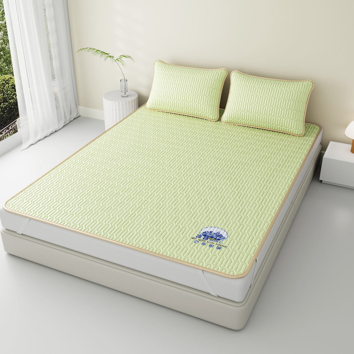 91家纺网 家纺一手货源 找家纺 家品罗兰 2026新款夏季A类乳胶冰丝席纯色家用双人冰丝席宿舍席子软可机洗折叠床单软垫床垫夏天空调席两三件套 富士山-果绿