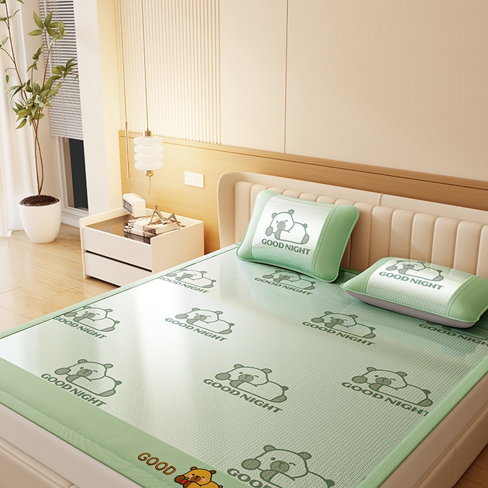 91家纺网 家纺一手货源 找家纺 好福居 2026新款冰藤刺绣凉感席凉席-卡皮巴拉款-小熊款 冰藤卡皮巴拉-绿-床席款